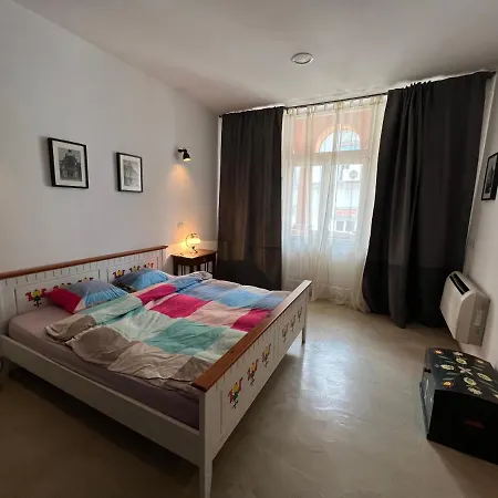 Apartment Old Town 6 *